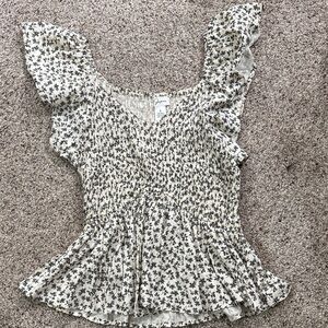 Floral Ruffle Sleeve Blouse